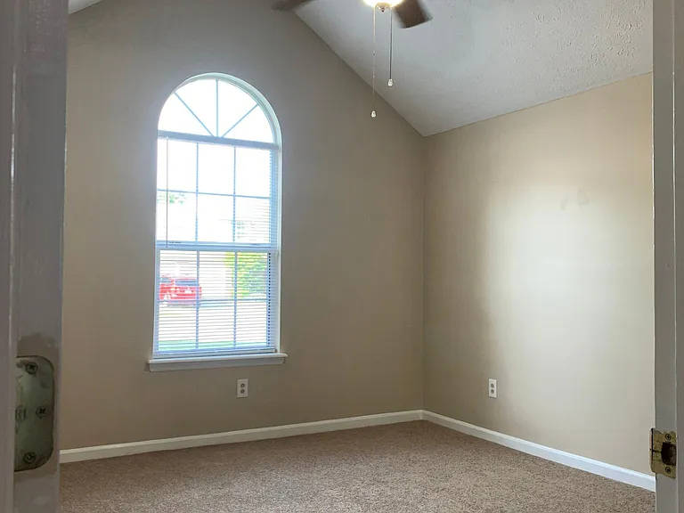 213 Copperfield Ln #213 — Photo 9