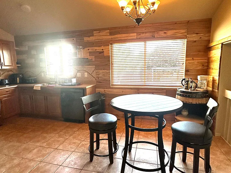 5738 Vermillion Bluffs Dr — Photo 10
