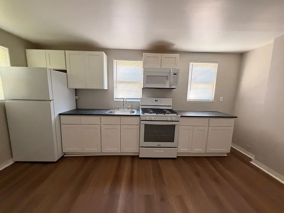 45 Button St