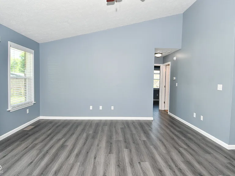 7826 Five Points Rd — Photo 7
