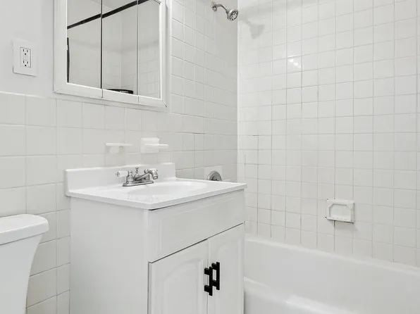 61 Lexington Avenue 5F image 5 of 5