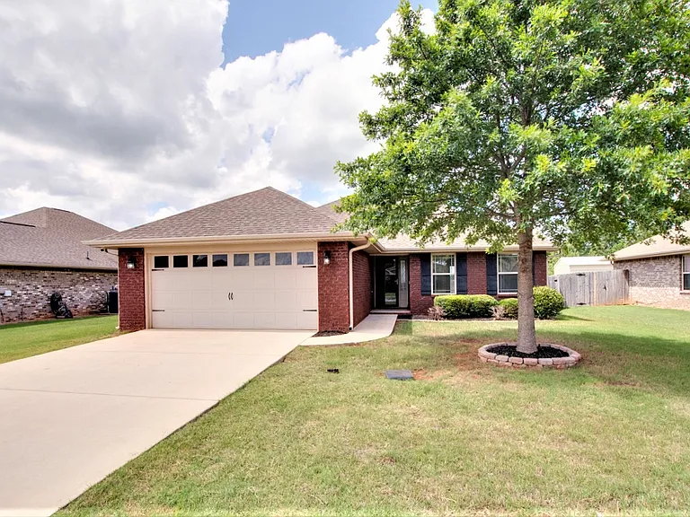 24603 Rolling Vista Dr — Photo 1