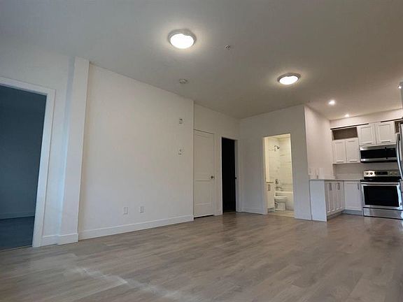 2nd image of 1419 McCallum Rd #4