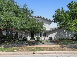 602 Timberline Dr, Hurst, TX 76053