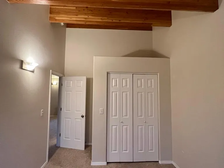 1292 S Vermillon Dr #B — Photo 16