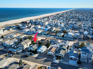 41 Las Vegas Rd, Lavallette, NJ 08735