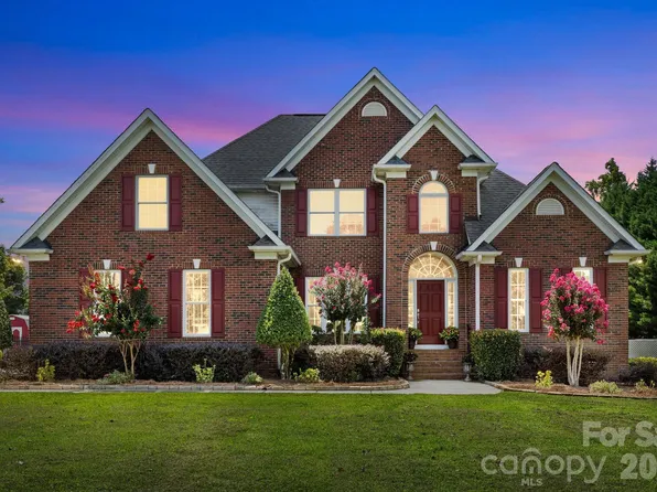 527 Hallman Dr, Rock Hill, SC 29732