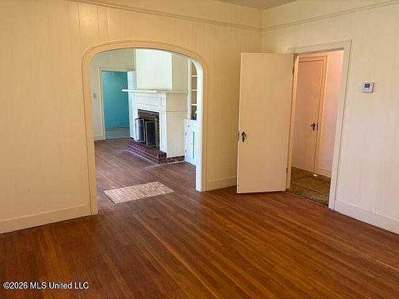 5th image of 714 Bell Ave