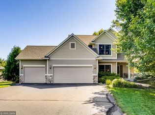 969 Fraser Ln, Hudson, WI 54016
