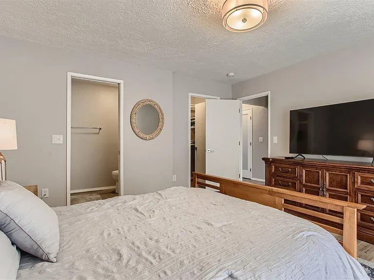 10575 NW Cornell Rd — Photo 11