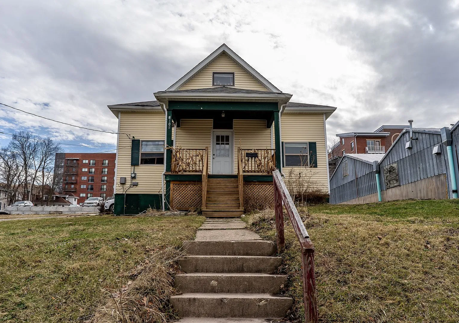2 bed | 1 bath Home — Photo 4