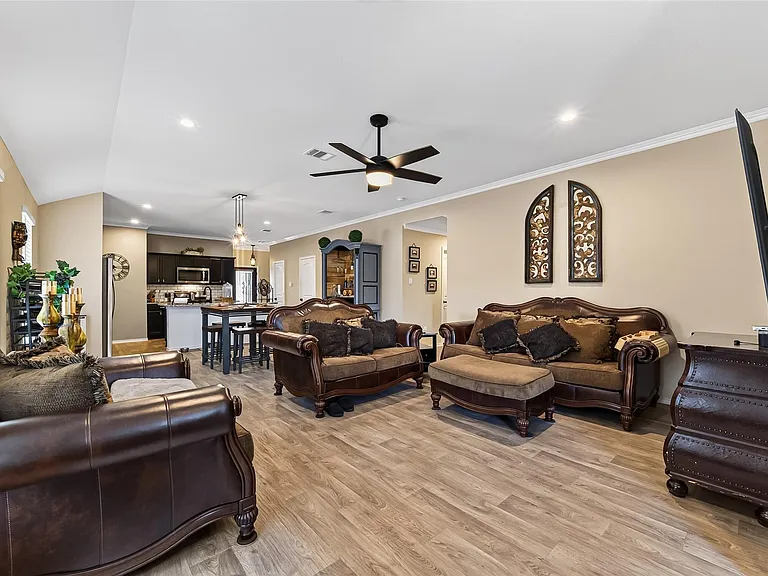 14319 Rain Dr — Photo 9