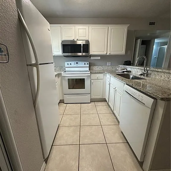 25050 Sandhill Blvd #A1 — Photo 11