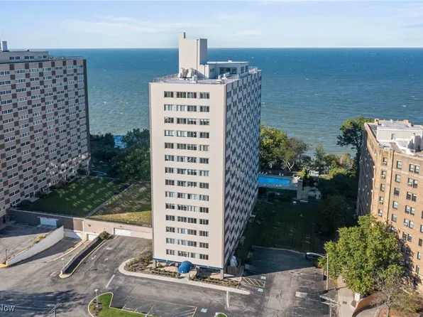 12520 Edgewater Dr APT 606, Lakewood, OH 44107