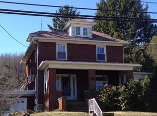 144 E Pike Rd, Indiana, PA 15701