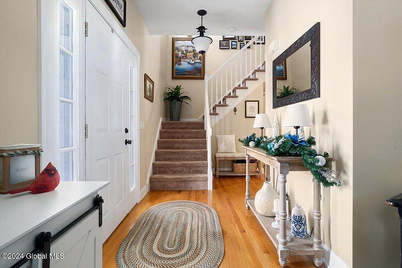 4th image of 3 Oakhurst Court