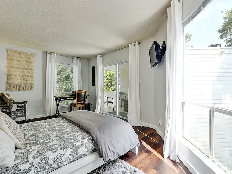 1122 Bluebonnet Ln #A — Photo 22