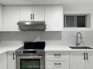 110 Robinson St #A, Markham, ON L3P1P1