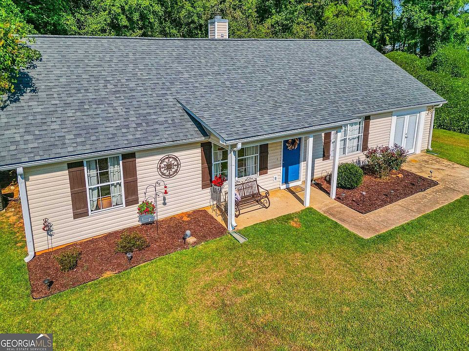 1st image of 223 Country Meadows Cir