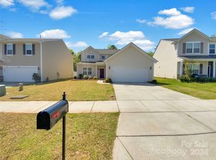 9052 Magnolia Lily Ave, Charlotte, NC 28227