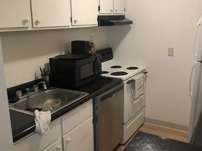 University Park Apartments near Cornell University — Photo 189