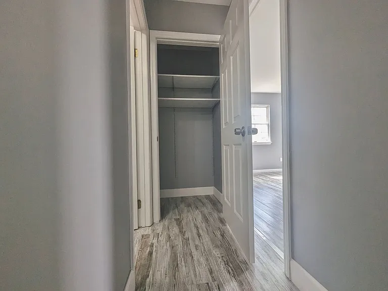 64 Howard St — Photo 14