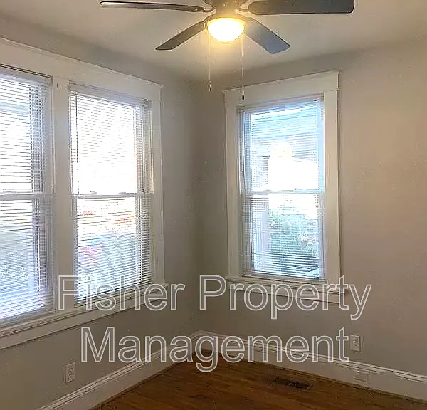 1514 Bainbridge St #A — Photo 3