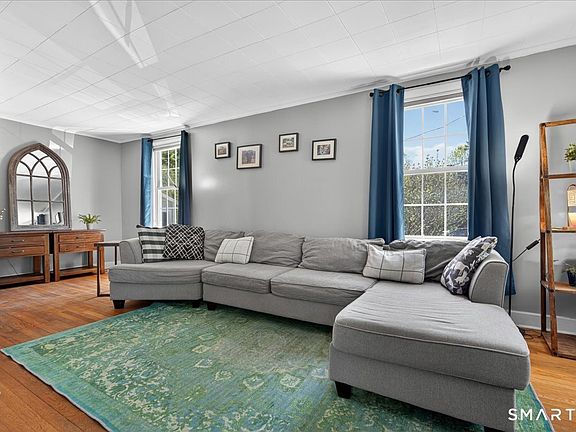3rd image of 41 Barrett Street