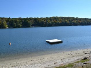 13 Candlewood Shr, New Milford, CT