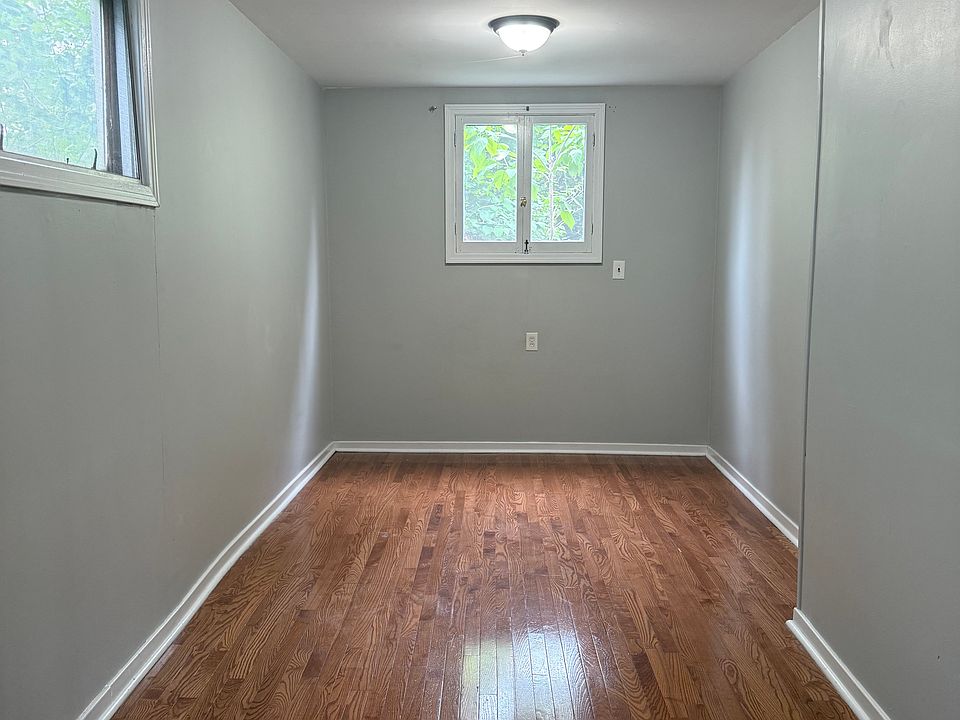 1st image of 823 Ashland Ave #1