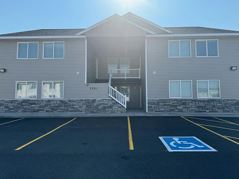G3581RO — Photo 1