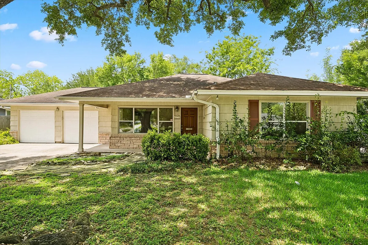 Building Photo - 5610 Evergreen St