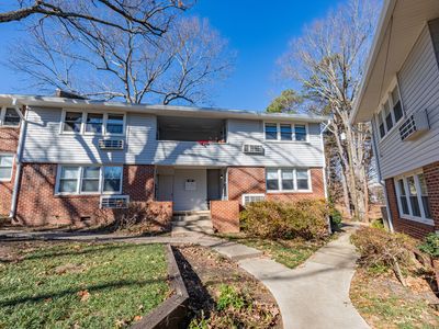 817 Daniels St APT B, Raleigh, NC, 27605