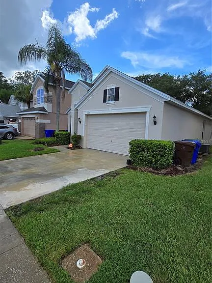 1604 Eagle Feather Dr — Photo 2