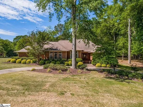 216 Muirfield Dr, Spartanburg, SC 29306