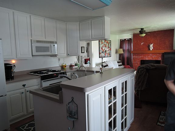 4th image of 10581 Tomkinson Dr