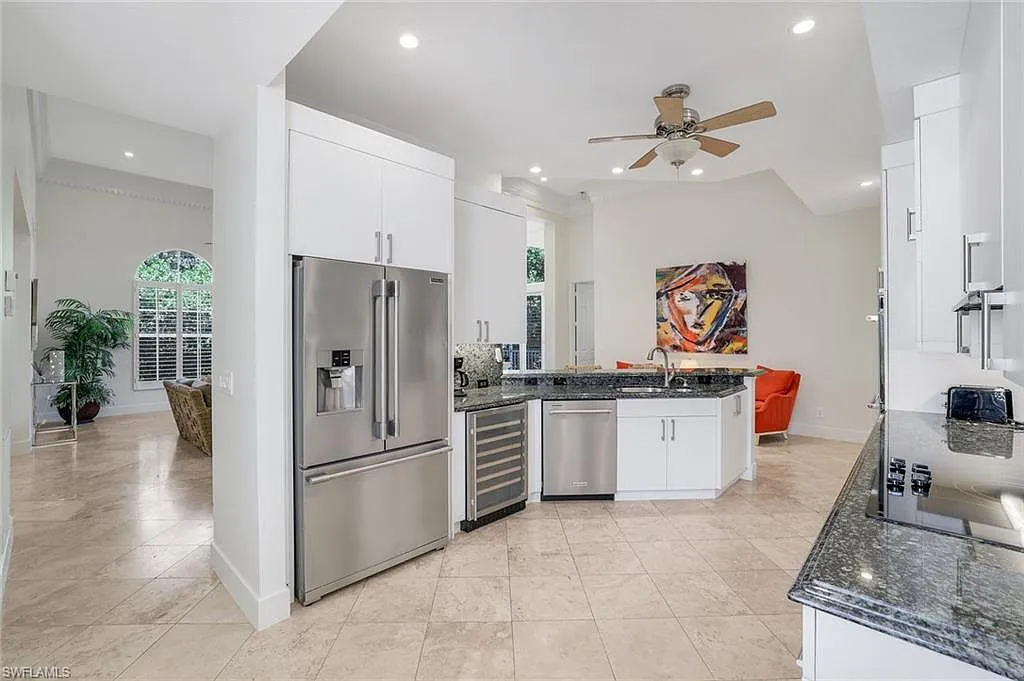 3 bed, 2.0 bath, 2000 sqft, $9,500 — Photo 3