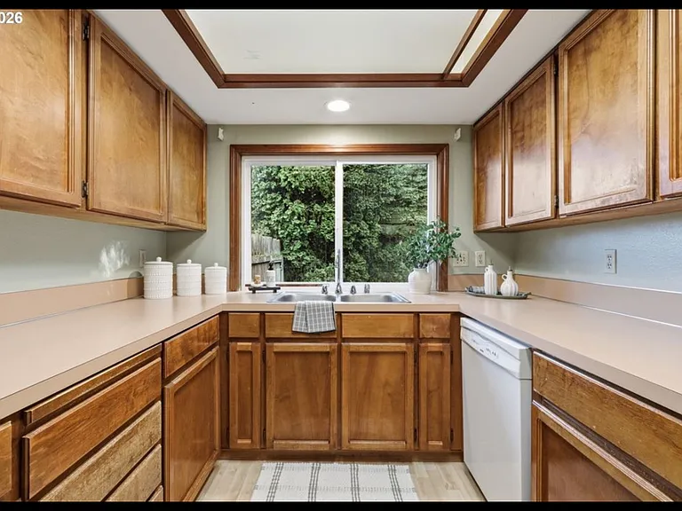 6808 NE 92nd Ct — Photo 3