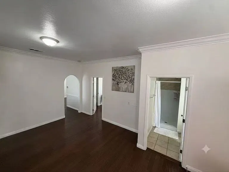 3326 Barnes Ave — Photo 6