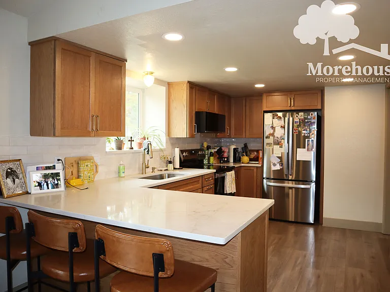 1117 S Phillippi St — Photo 13