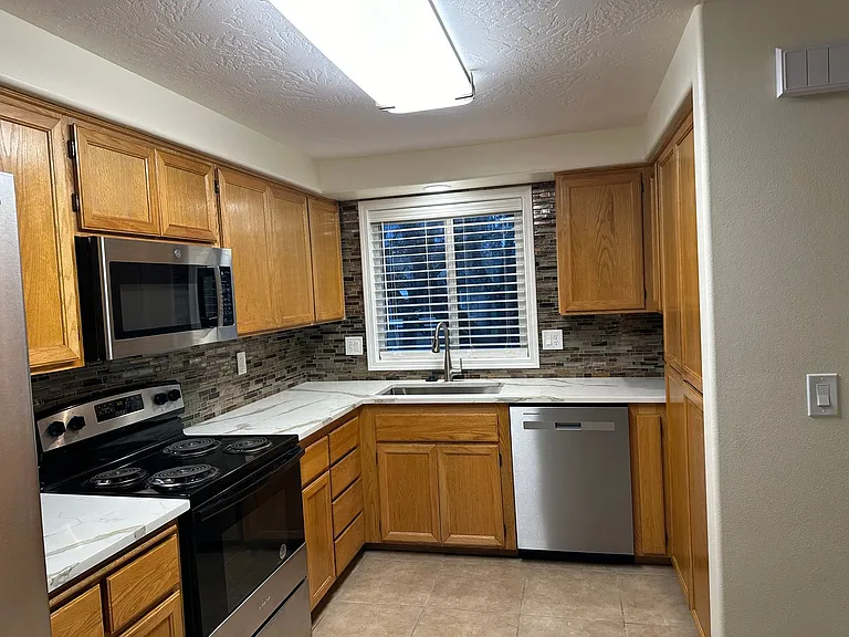 1612 Fetters Loop — Photo 13