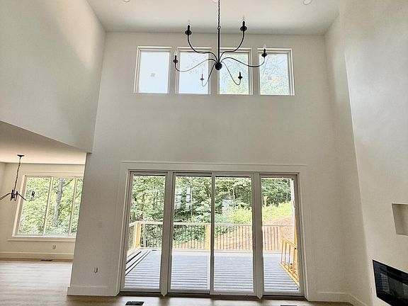 3rd image of 8353 Cliff Ridge Ct