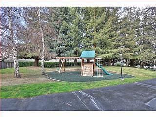 4th image of 1647 Kentfield Ave