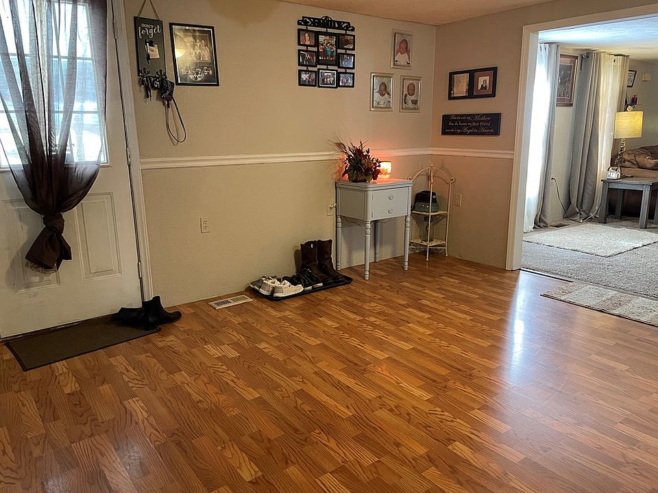 214 County Line Rd, Cedar Bluff, VA 24609 MLS 51771 Zillow