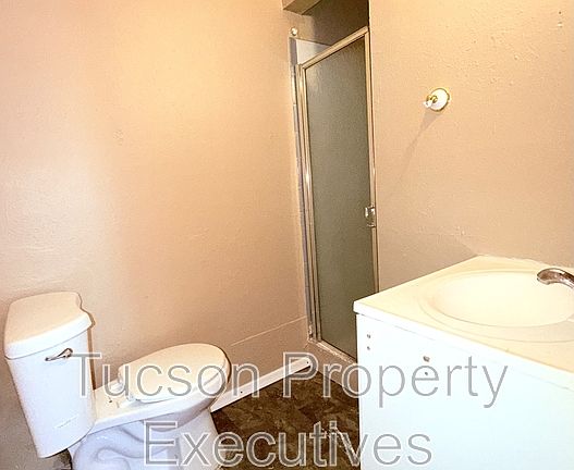 5th image of 2411 S 6th Ave APT 6