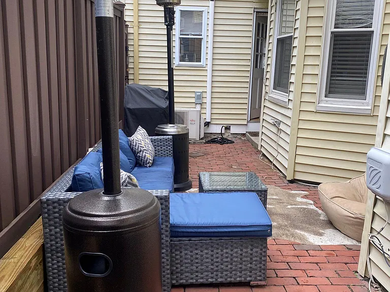 50 Green St — Photo 8