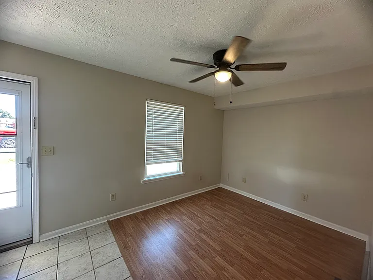 115 Edward Ct #4 — Photo 3