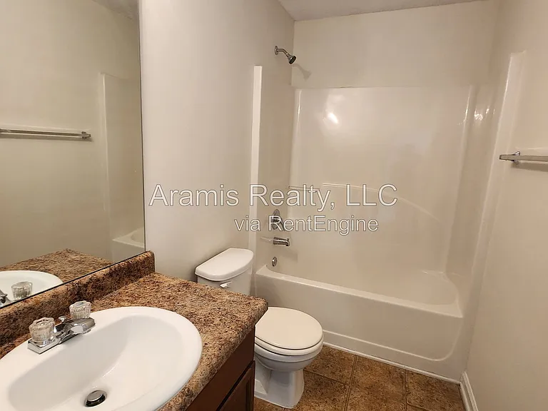 2847 Laurel Ridge Cir — Photo 13