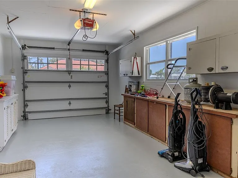 416 Sunset Dr — Photo 28