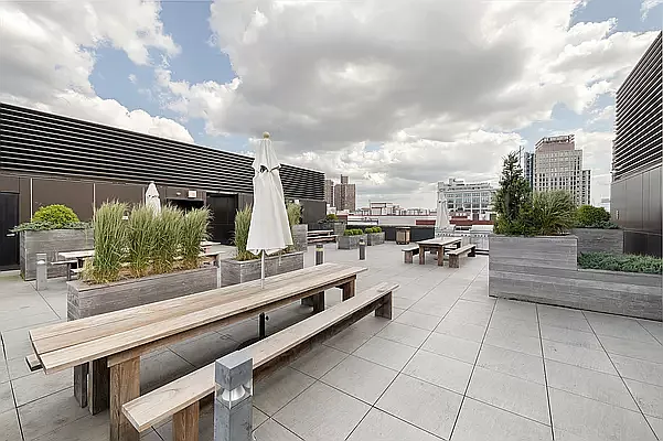 Rented by Compass | media 16